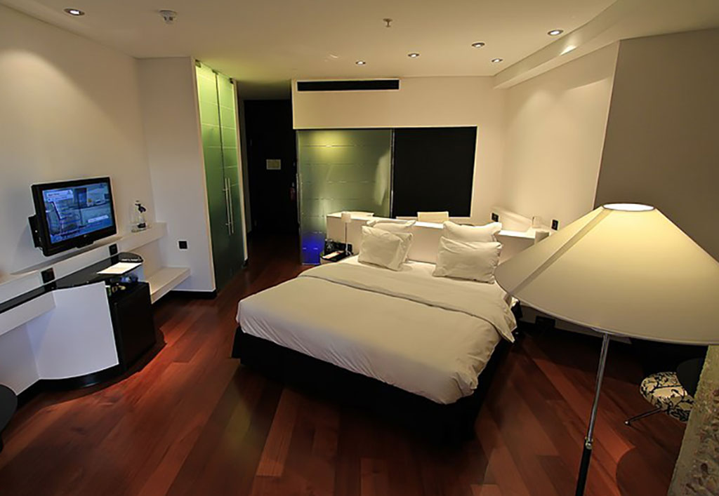 Hotel bedroom in Villena