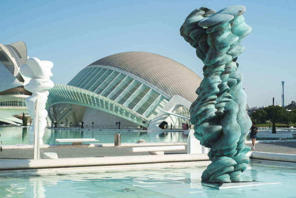 "Seis esculturas" de Tony Cragg